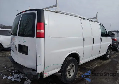 2009 Chevrolet Express 2500 Work Van z USA, uszkodzony, nr VIN 1GCGG25C591136012
